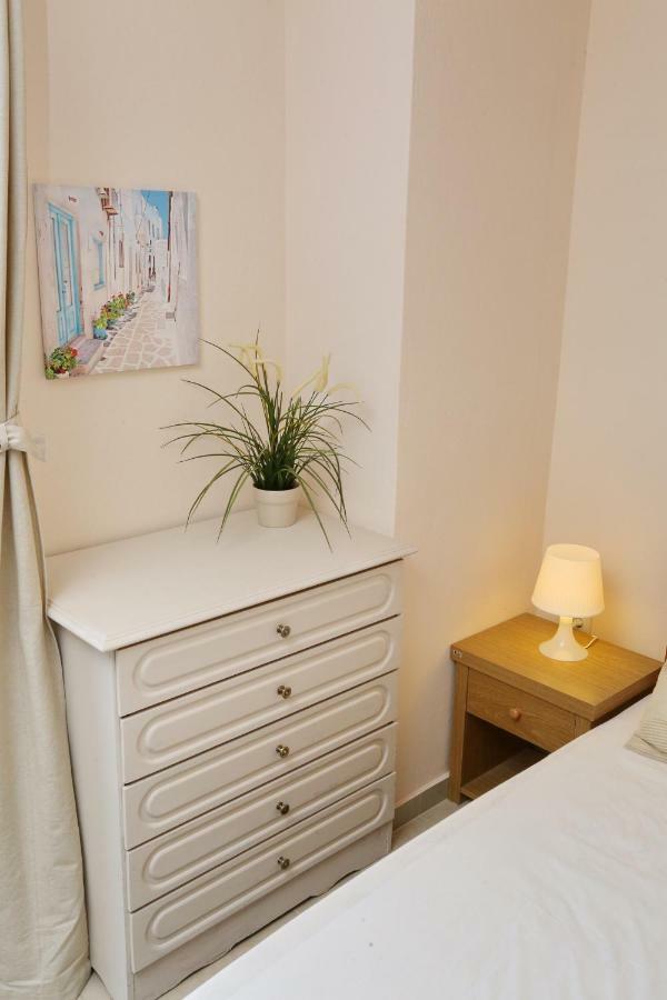 Villa Argo 3 - Beachfront, Big Gardens, Location! Пефкохори Екстериор снимка