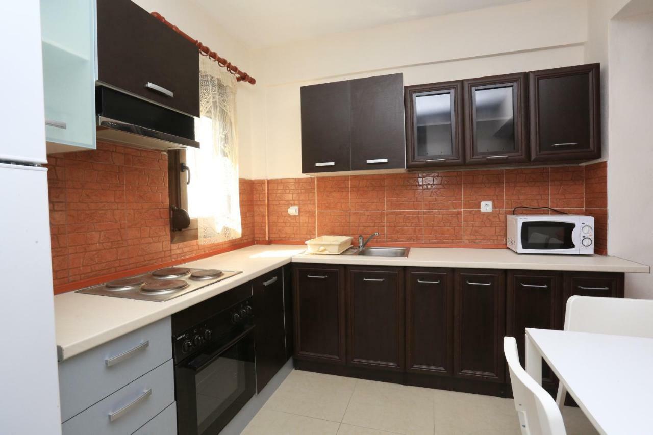 Villa Argo 3 - Beachfront, Big Gardens, Location! Пефкохори Екстериор снимка