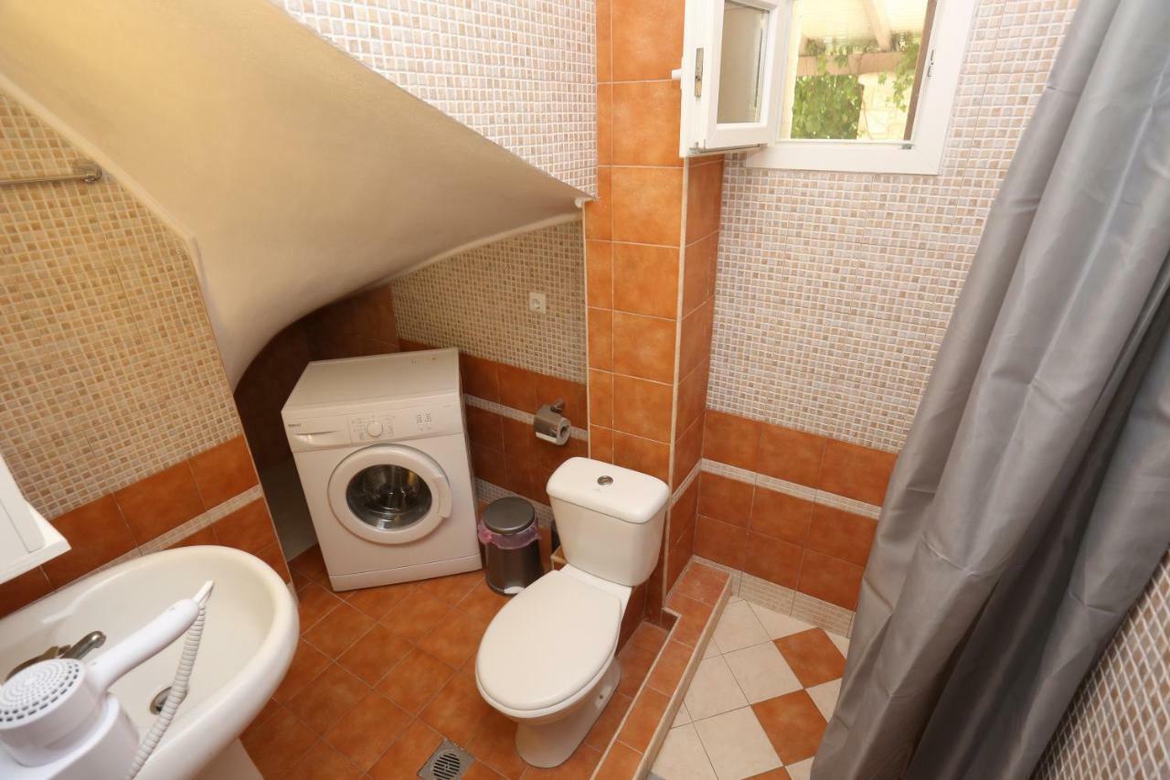 Villa Argo 3 - Beachfront, Big Gardens, Location! Пефкохори Екстериор снимка